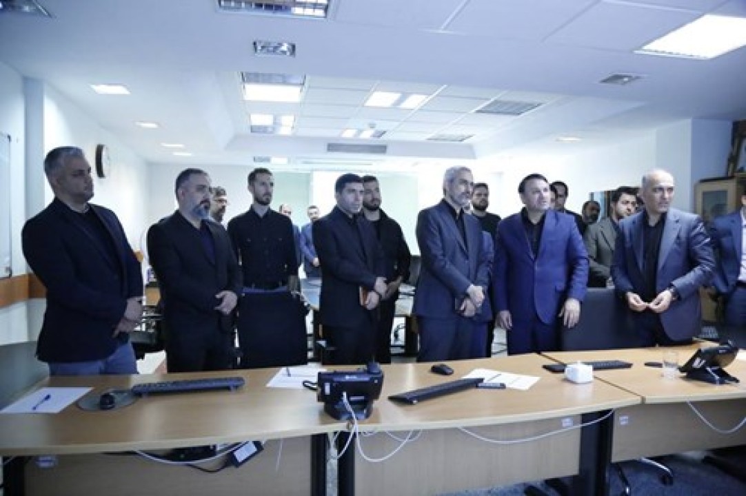 بازدید وزیر اقتصاد از مجموعه بانک سپه